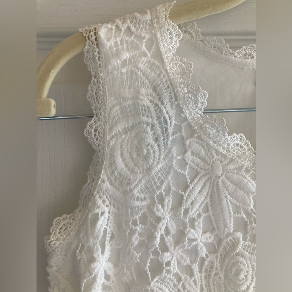 Chicwish Feminine Lace Tank - Picture 3 of 6